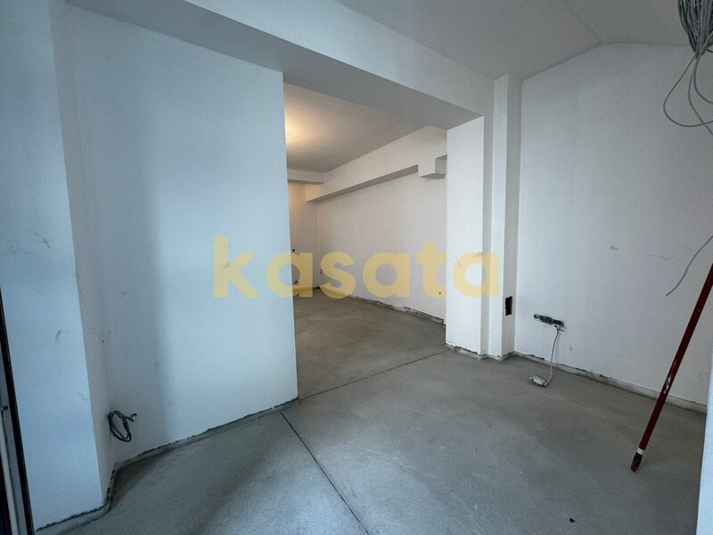 Apartament 2 camere cu curte 80 mp  intimitate si confort in oras, oportunitate